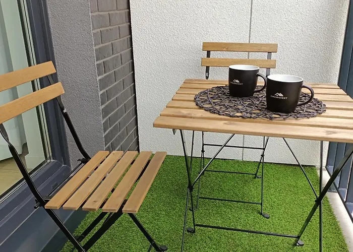 Droinvest Zarembowicza Lotnisko Airport - Fv * Vratislav