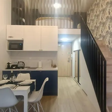 Droinvest Zarembowicza Lotnisko Airport - Fv *